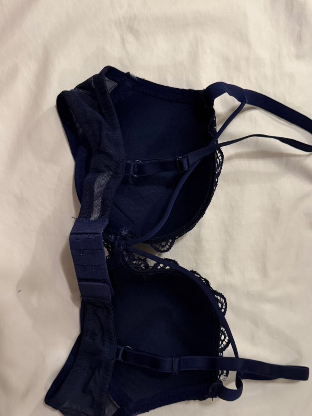 Multiple Bras - Picture 6 of 12